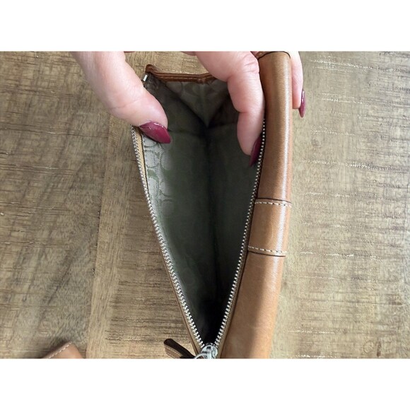 Coach Hamilton Tan Leather Trifold Wallet With Leather - Picture 9 of 12